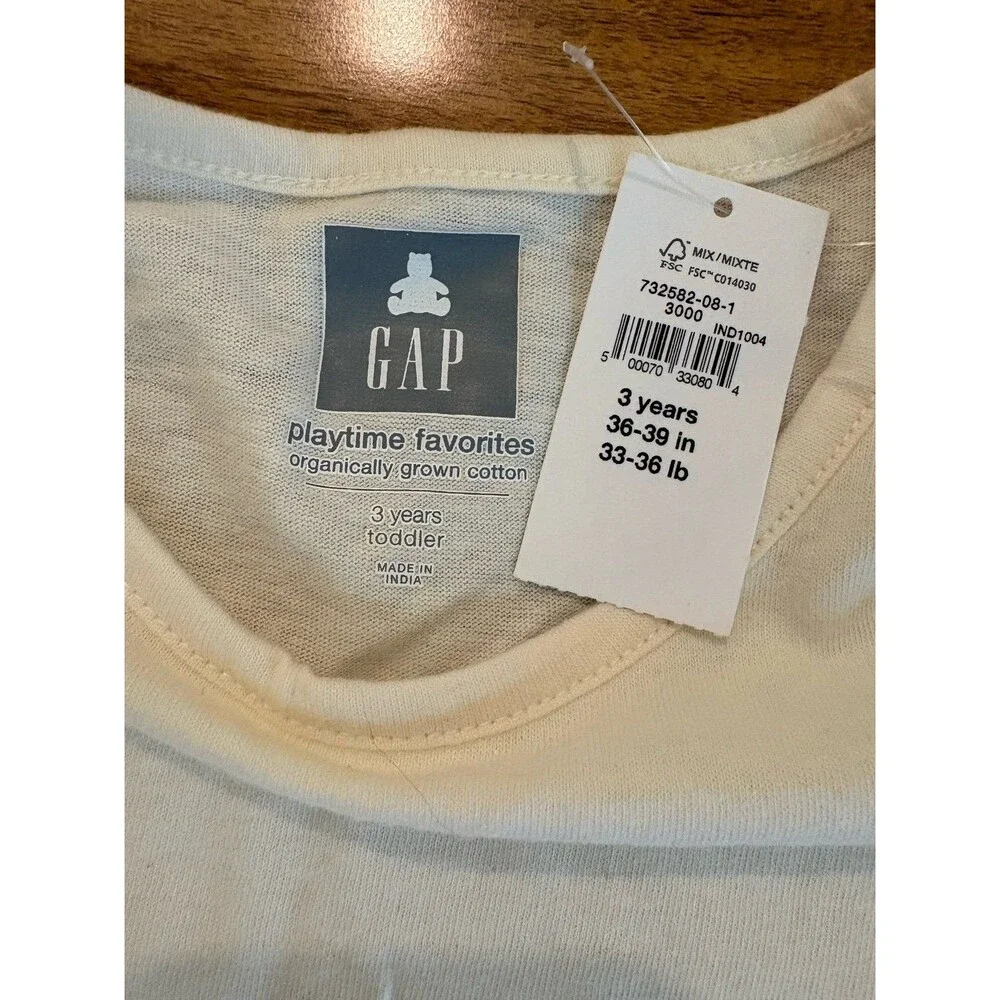 GAP three nwt